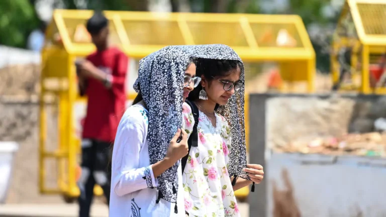 Heatwave Red Alert in Delhi